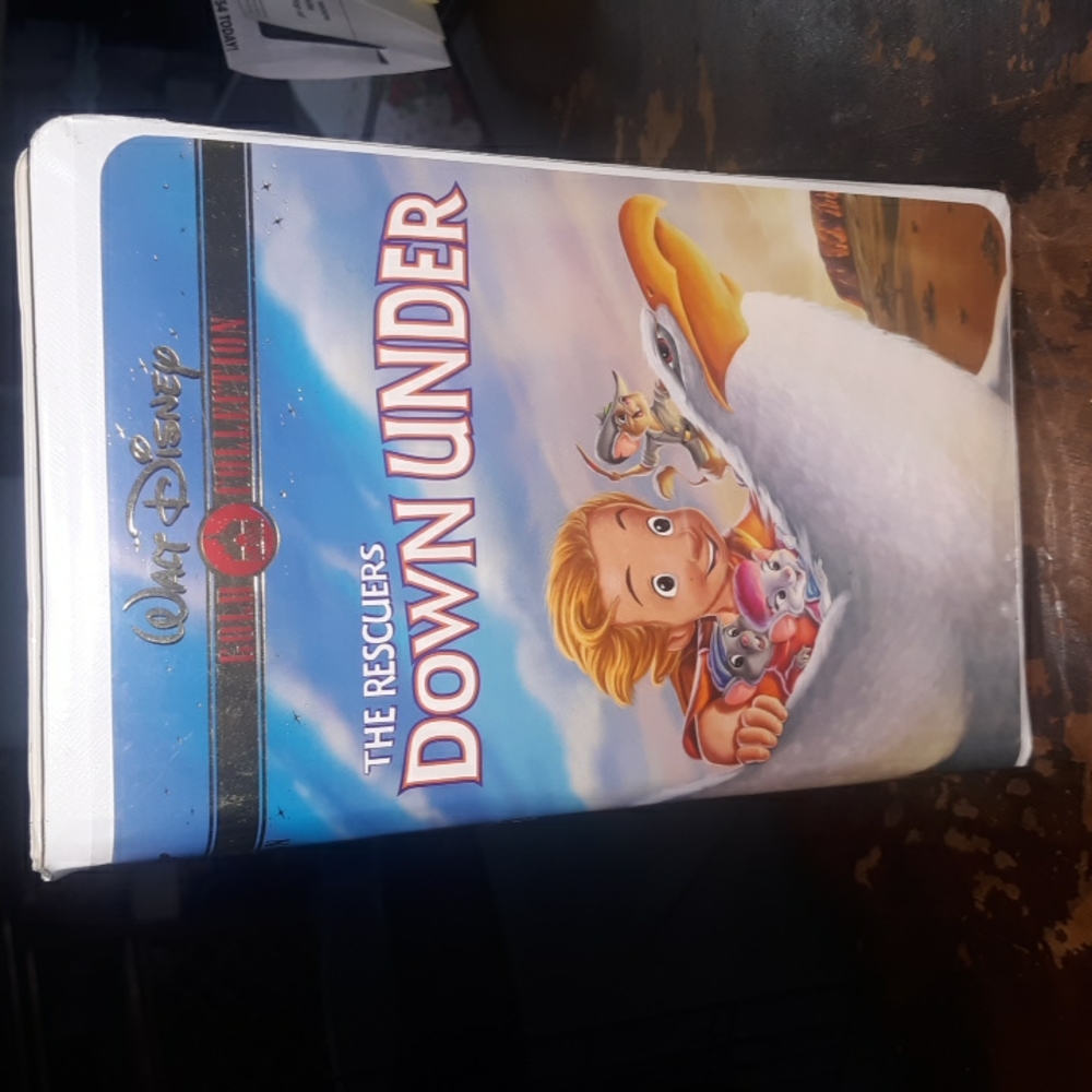 Disney Gold Collection The Rescuers Down Under VHS Tape (SKU AB2)